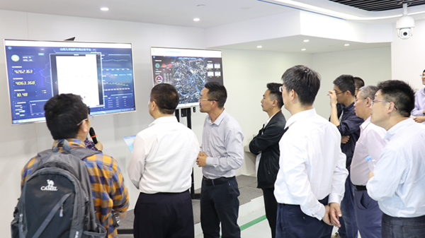 全国农技中心党委书记魏启文一行参观樱花视频在线展厅