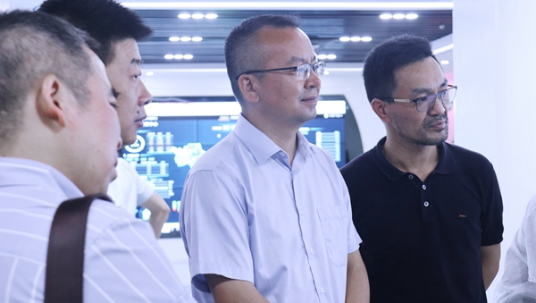 杭州市科技局局长赵喜凯一行莅临樱花视频在线考察调研